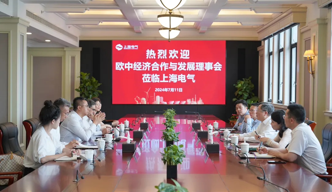 潘锋率队赴上海考察调研 