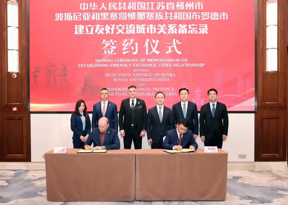 1741232187288422143.jpg 645.jpg