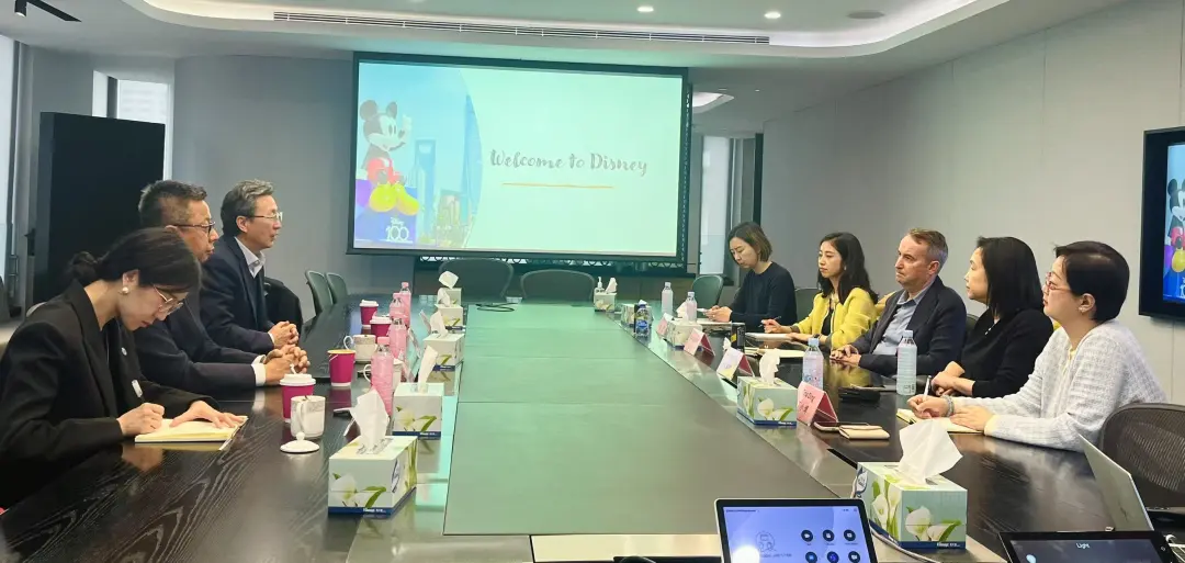 潘锋赴上海华特迪士尼集团考察 