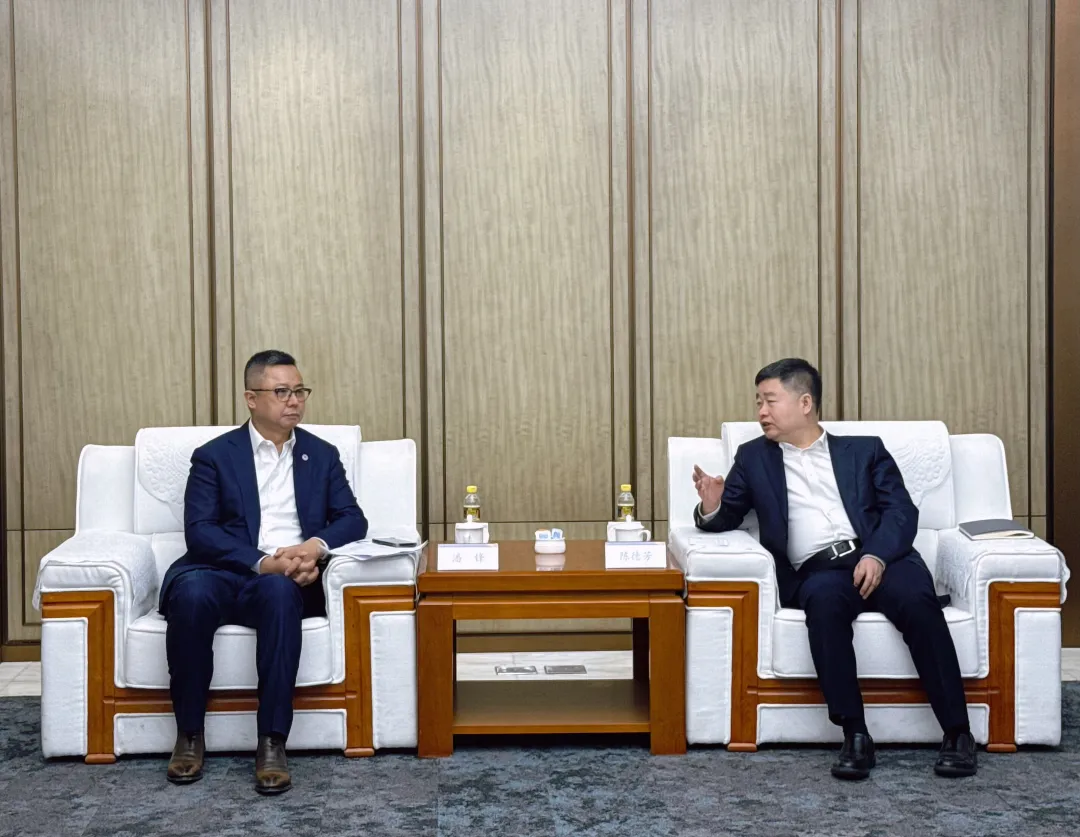 潘锋与北方工业有限公司总裁陈德芳工作座谈 