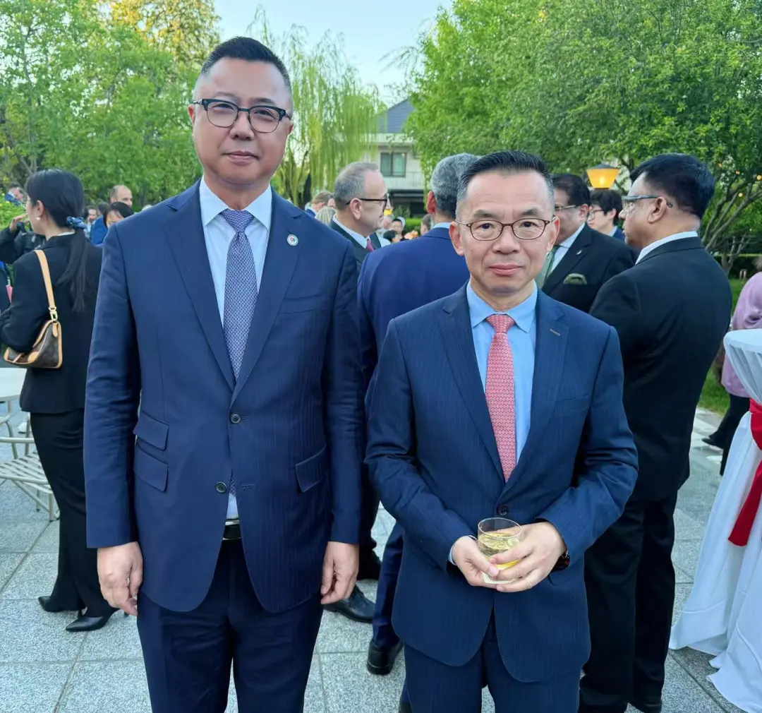 潘锋出席波兰国庆日招待会 