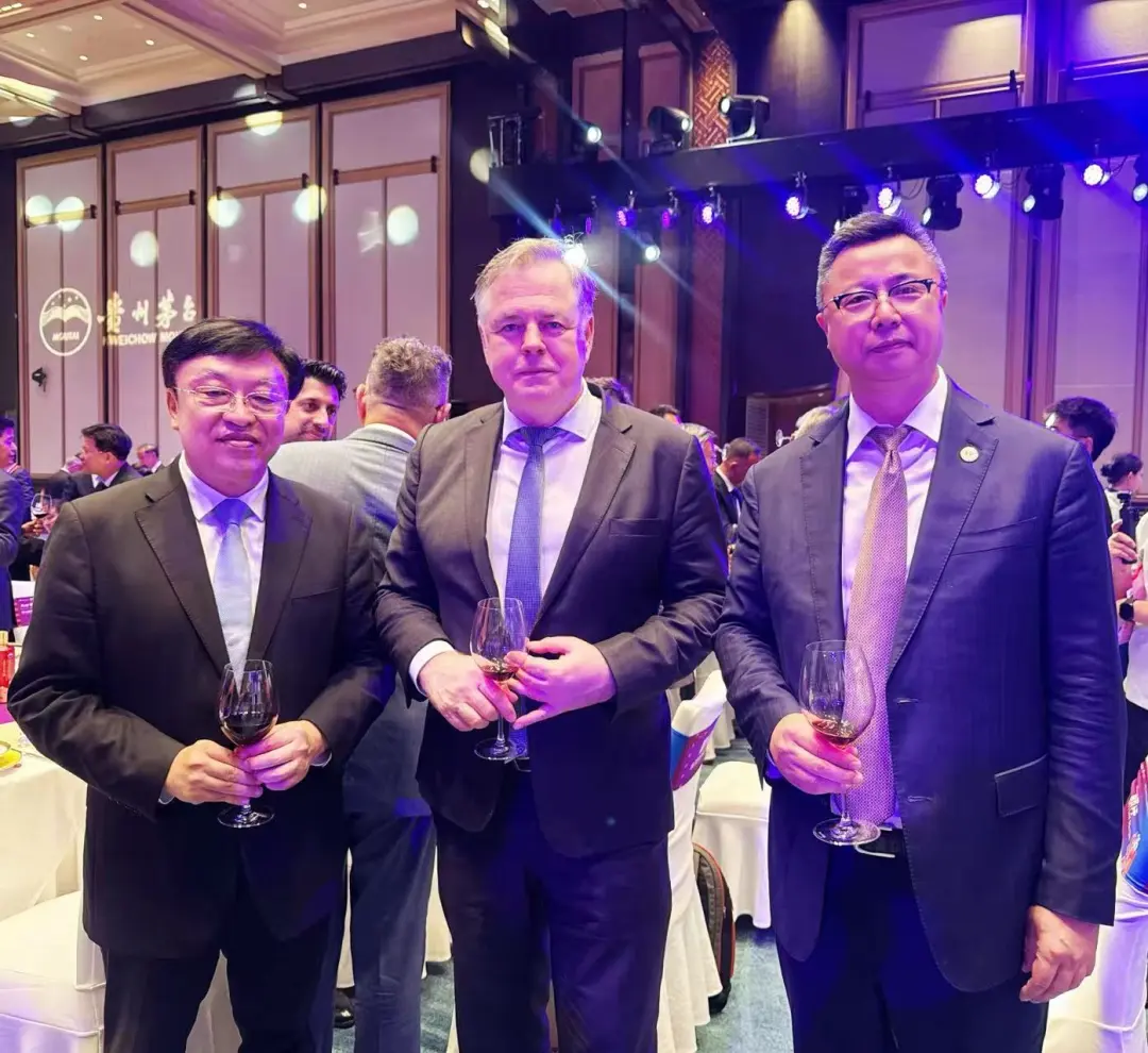 潘锋出席第六届消博会欢迎晚宴 